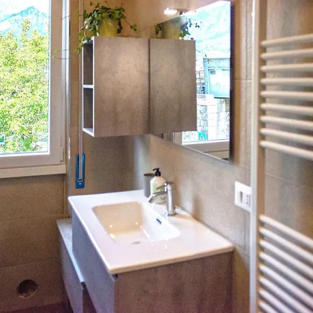 Daire Large Apartment, Free Parking, River View *
