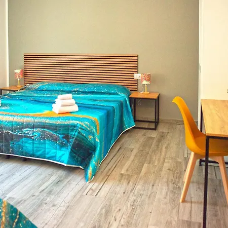 Large Apartment, Free Parking, River View * Lecco