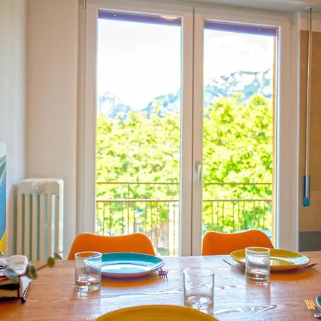 Large Apartment, Free Parking, River View Lecco